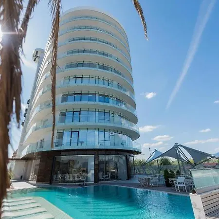 White Tower 608 Apartahotel 4*