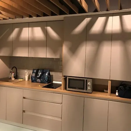 White Tower 608 Apartahotel 4*